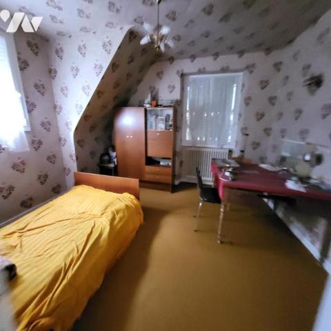 Maison d'habitation à vendre dans le centre de Châteauneuf du Faou, Finistère 29