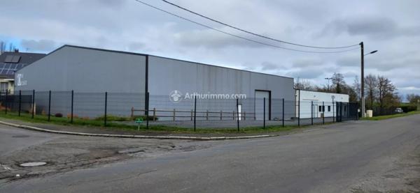 Vente Fonds de commerce 8 pièces 2440 m2 à Saint-Cenere