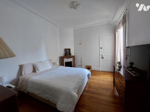 APPARTEMENT F2+BUREAU