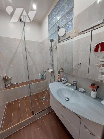 APPARTEMENT F2+BUREAU