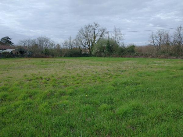 Terrain à vendre de 2 679,00 m² VILLETON (47)