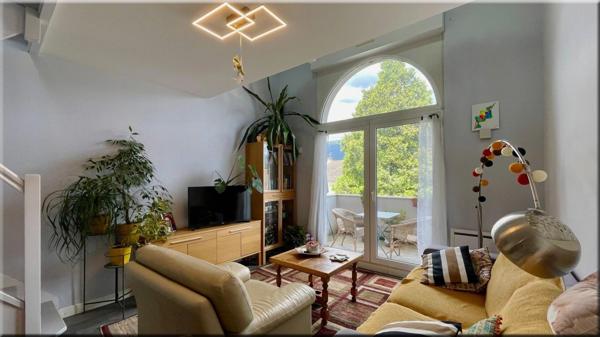Appartement à vendre 2 pièces SEGNY (01) Duplex dernier étage avec terrasse et vue Jura - Ségny centre