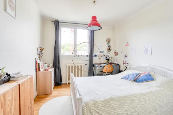 Chaville (92370) ENTRE PARIS ET VERSAILLES - CHARMANTE MAISON FAMILIALE - 4 CHAMBRES - GARAGE - BON ETAT - DPE D