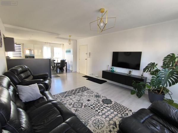 Appartement meublé à louer à Bourg-en-Bresse dans l'Ain (01000), ref : T4 Le PEGUY Appt entièrement MEUBLE   
Reyssouze