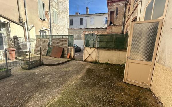 Immeuble à vendre    5 pièces •  Agen