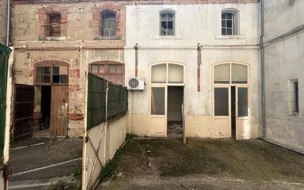 Immeuble à vendre    5 pièces •  Agen