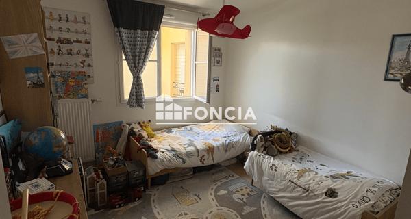 Location Appartement 4 pièces 87.59 m² - Le Plessis-robinson 92350