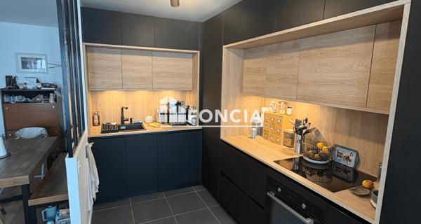 Location Appartement 4 pièces 87.59 m² - Le Plessis-robinson 92350