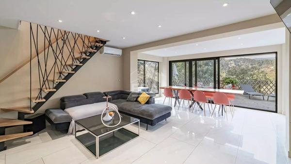 Superbe maison familiale clé en main avec vue nature à Cagnes-sur-Mer