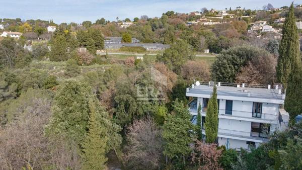 Superbe maison familiale clé en main avec vue nature à Cagnes-sur-Mer