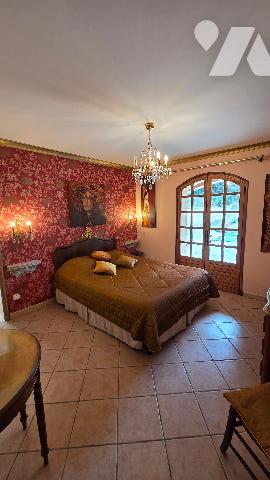 Villa 8 pièces 212m²