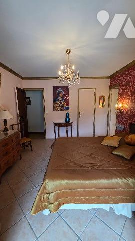 Villa 8 pièces 212m²