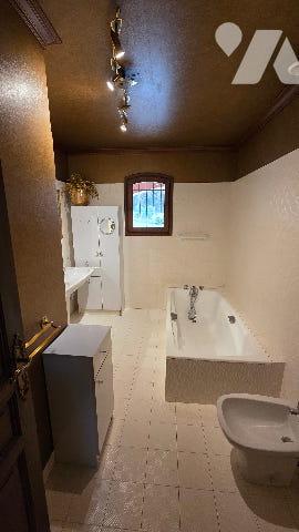 Villa 8 pièces 212m²