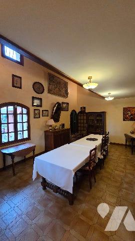 Villa 8 pièces 212m²