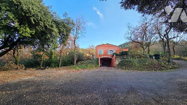 Villa 8 pièces 212m²