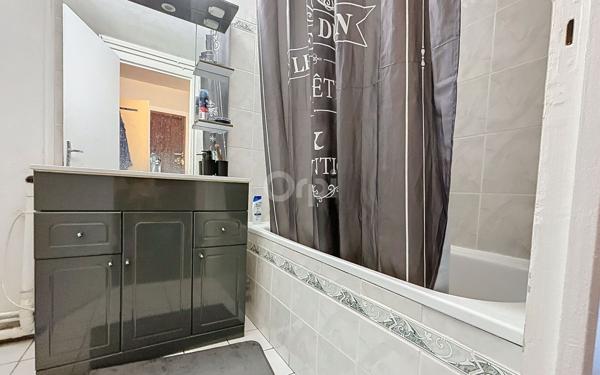 Appartement à vendre    1 pièce • 30 m2 Panazol