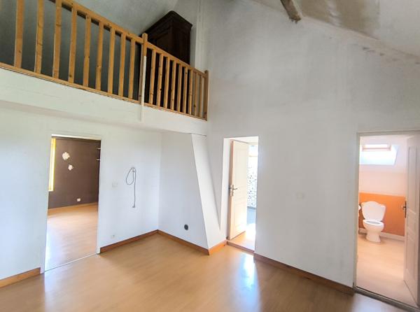 Chézy-sur-Marne (02570) Maison 7 pièces