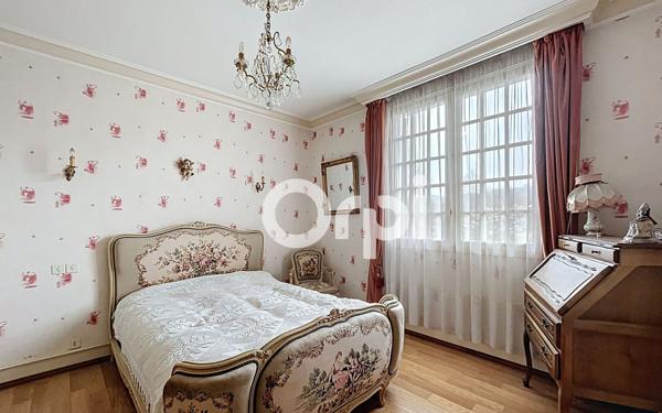 Maison à vendre    6 pièces •  Objat