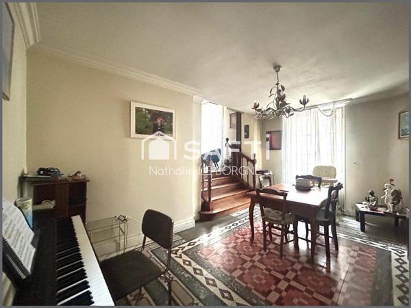 Belle maison de ville avec local professionnel