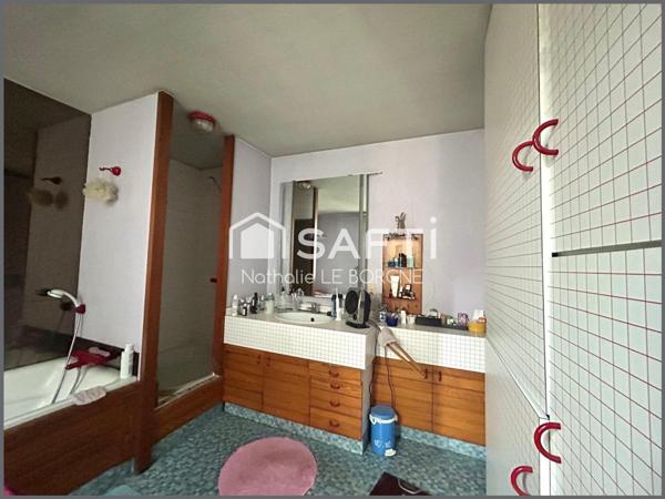 Belle maison de ville avec local professionnel