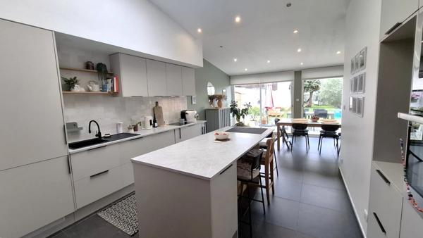 A VENDRE Maison Coup de Coeur, 7 Pièces avec Garage et Jardin - SAINT QUENTIN (02) Quartier Remicourt