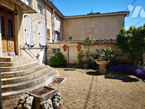 Cousances les Forges vaste maison bourgeoise avec studio indépendant