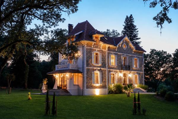 Proche Hossegor Élégante maison de maître entièrement repensée, entre art de vivre et potentiel d'accueil haut de gamme de prestige Magescq 12 pièce(s) 480 m2 Hossegor