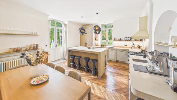 Proche Hossegor Élégante maison de maître entièrement repensée, entre art de vivre et potentiel d'accueil haut de gamme de prestige Magescq 12 pièce(s) 480 m2 Hossegor