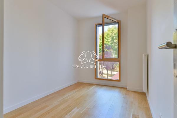 Lyon 7 -Duplex de 112,70 m² – 4 chamnbres – terrasse – garage