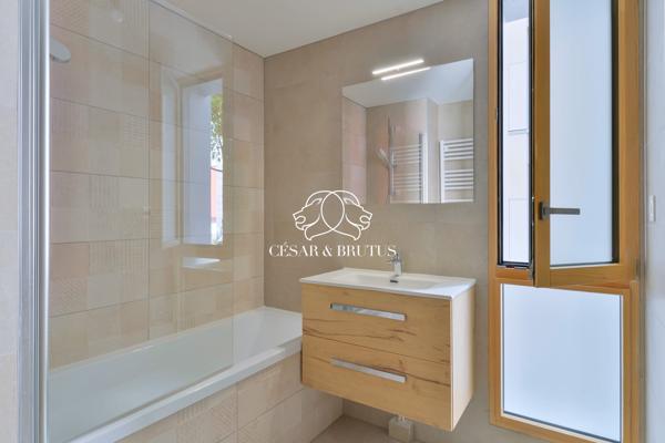 Lyon 7 -Duplex de 112,70 m² – 4 chamnbres – terrasse – garage