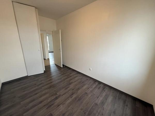 Vente                                                      Appartement
                        
                     4 pièces                      93 m2                     à Nantes