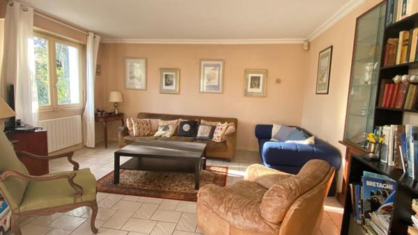 Maison familiale de 176m2 sur sous-sol total à Hennebont