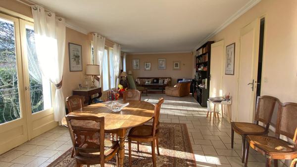 Maison familiale de 176m2 sur sous-sol total à Hennebont