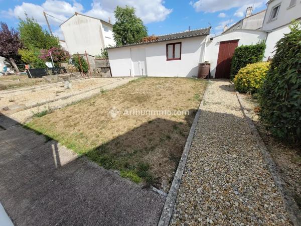 Vente Maison 4 pièces 70 m2 à Saint-Jean-d'Angély
