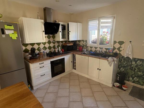 Maison plain-pied, 2 chambres, 80 m², 385 m² de terrain, quartier calme