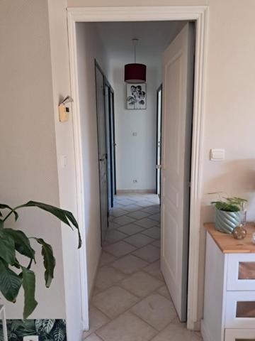 Maison plain-pied, 2 chambres, 80 m², 385 m² de terrain, quartier calme