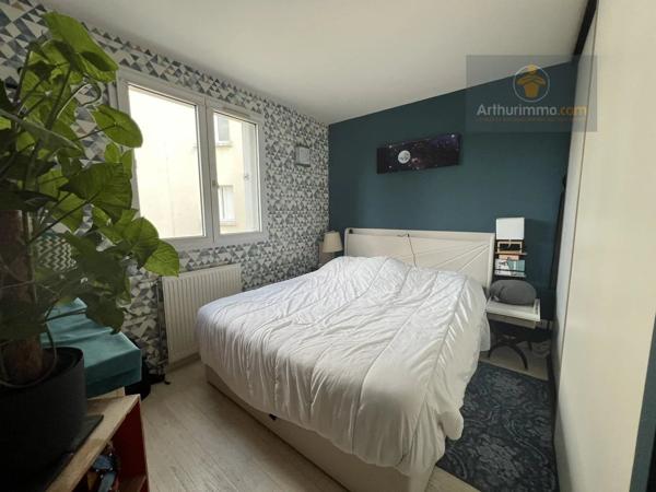 Vente                                                      Appartement
                        
                     4 pièces                      75 m2                     à Élancourt
