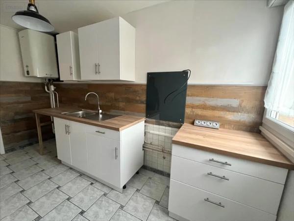 Location - Appartement Reims 51100 4 pièces 76 m 2