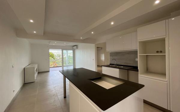 Appartement à louer    3 pièces • 56,92 m2 Schoelcher