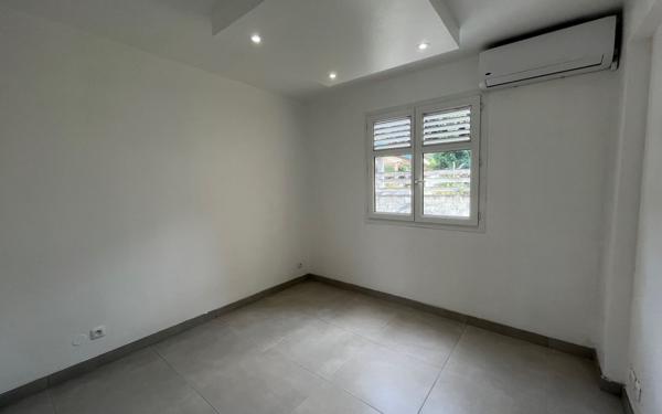 Appartement à louer    3 pièces • 56,92 m2 Schoelcher