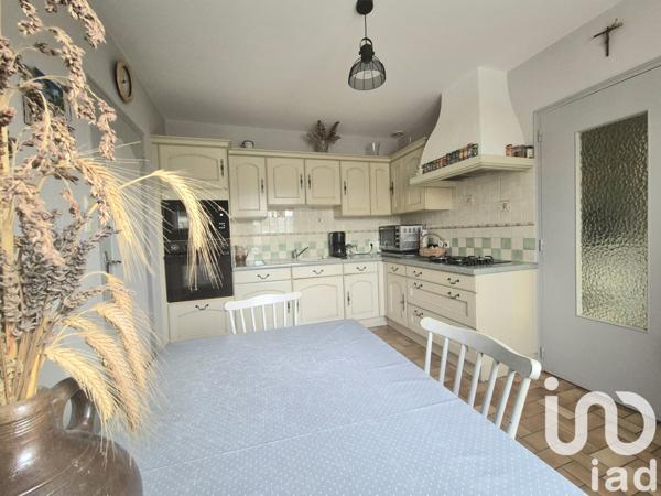 Maison à vendre 4 pièces 93 m² Faye-l'Abbesse