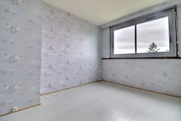 Appartement Saint Leu La Foret 4 pièce(s) 68 m2+ cave+ place de parking