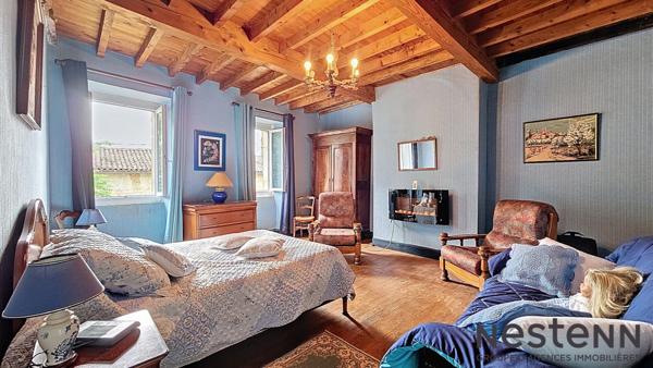 Maison ancienne renovee avec jardin secteur Cazeres