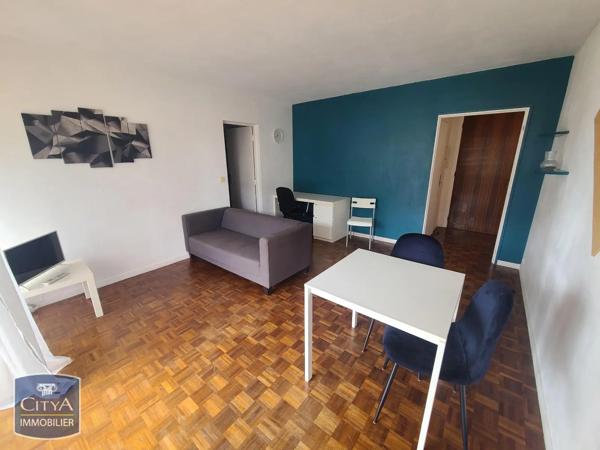 Appartement à louer 2 pièces 48.48m² Marseille (13006)