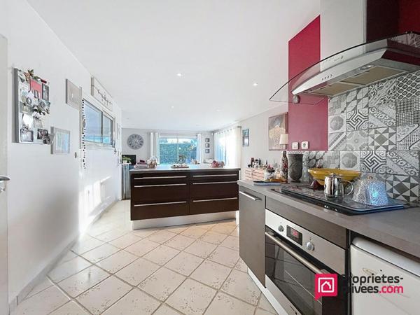 PUILBOREAU - Elégante Maison de plain-pied de 100m2, au calme, coeur de bourg