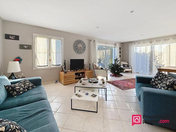 PUILBOREAU - Elégante Maison de plain-pied de 100m2, au calme, coeur de bourg