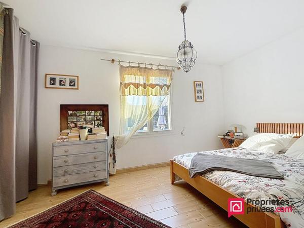 PUILBOREAU - Elégante Maison de plain-pied de 100m2, au calme, coeur de bourg