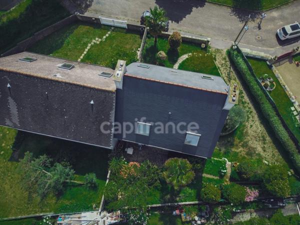 Maison spacieuse 4 chambres dont une au rez-de-chaussée, sous sol et garage aux portes de Tréboul-Douarnenez(29)