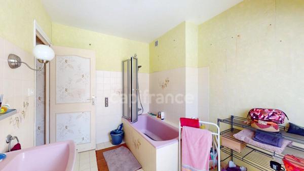 Maison spacieuse 4 chambres dont une au rez-de-chaussée, sous sol et garage aux portes de Tréboul-Douarnenez(29)