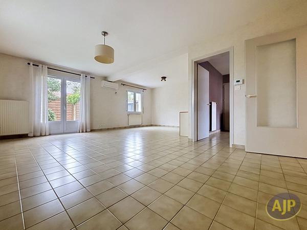 Maison à louer Lucon : 4 pièces, 91m² avec 3 chambre(s) à 950€ - AJP Immobilier La Roche-sur-Yon